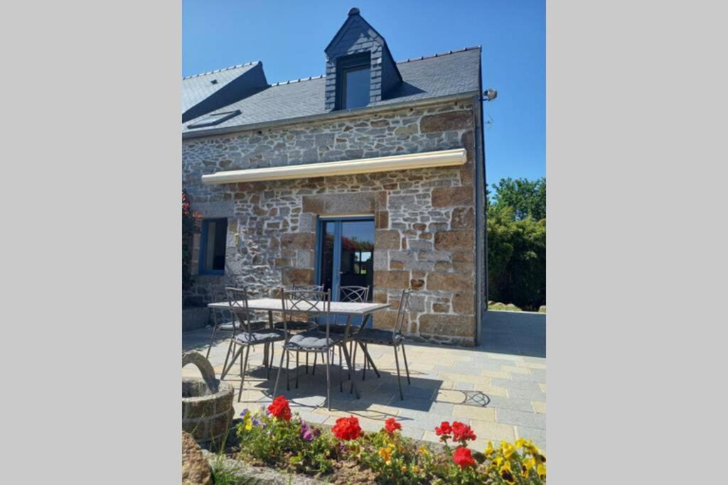 La Maison Bleue Saint-Sauveur-des-Landes Εξωτερικό φωτογραφία