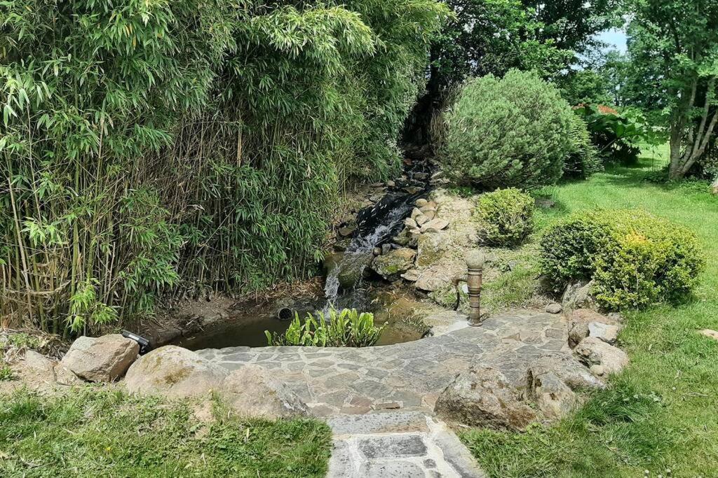 La Maison Bleue Saint-Sauveur-des-Landes Εξωτερικό φωτογραφία