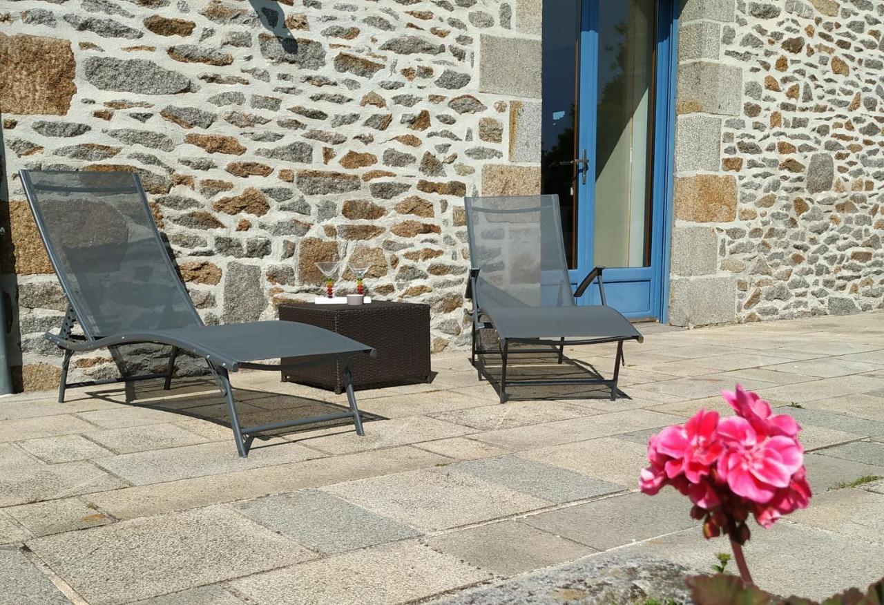 La Maison Bleue Saint-Sauveur-des-Landes Εξωτερικό φωτογραφία